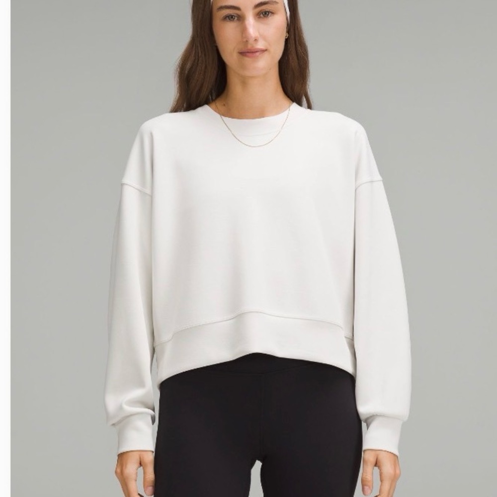 LuLuLemon Softstreme perfectly oversized cropped crew - bone